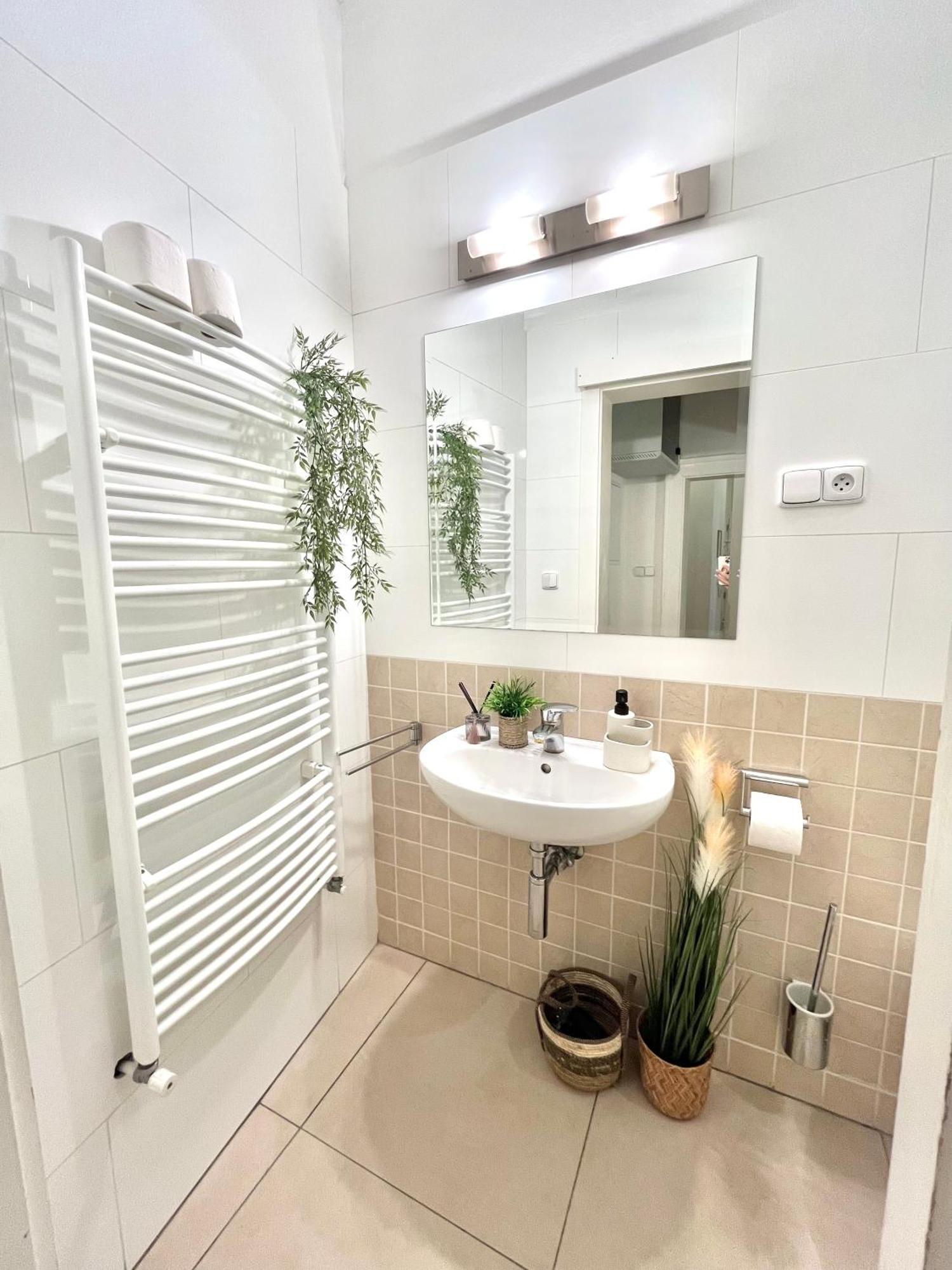Apartment Mia - Old Town, Ac Bratislava Bagian luar foto